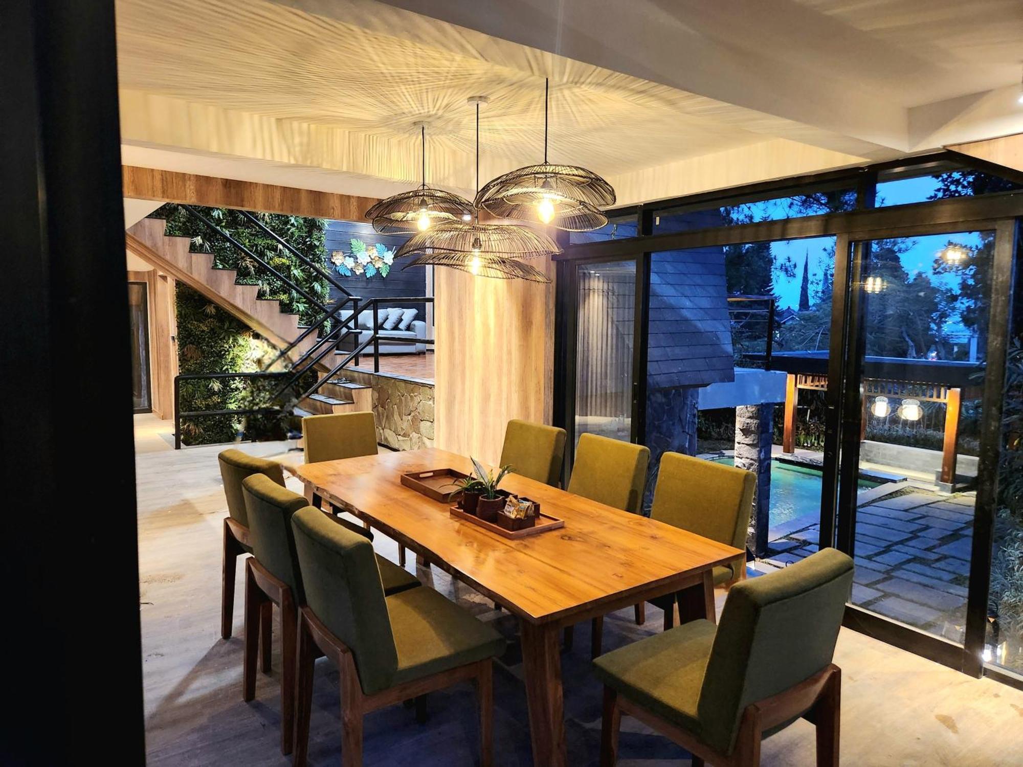 Villa 4-Br Klub Bunga No 4 Batu Malang المظهر الخارجي الصورة